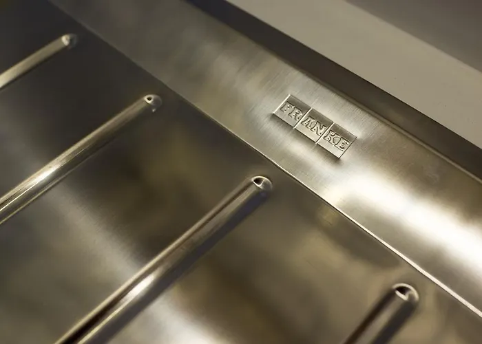 Апартаменты Stonebridgeluxapart Free Parking *